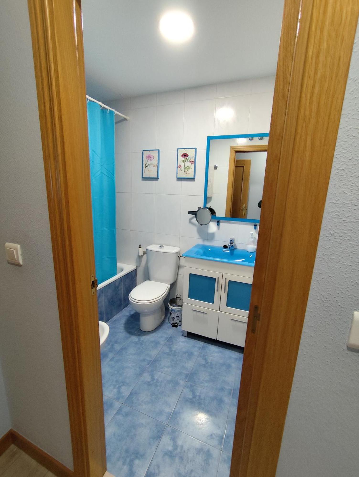 Apartamento De Tres Dormitorios Con Garaje Y Todos Los Servicios Cerca Бургос Экстерьер фото